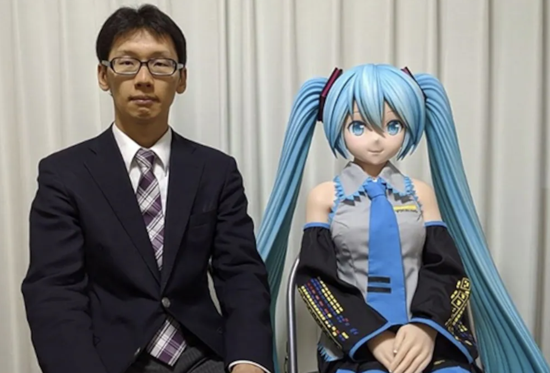 If you love that virtual pop star so much, why don’t you marry it?  That’s the question that Japanese government worker Akihiko Kondo evidently took to heart, wedding blue-haired cartoon singer Hatsune Miku in a $17,300 ceremony back in 2018.